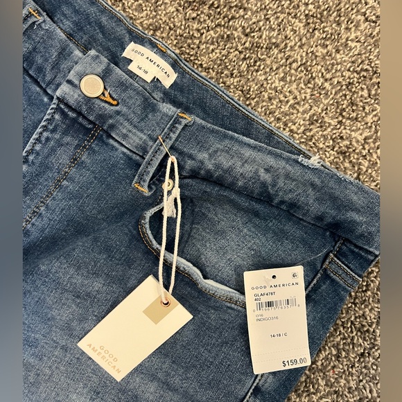 Good American Always Fits Good Legs Straight Jeans - Picture 5 of 6